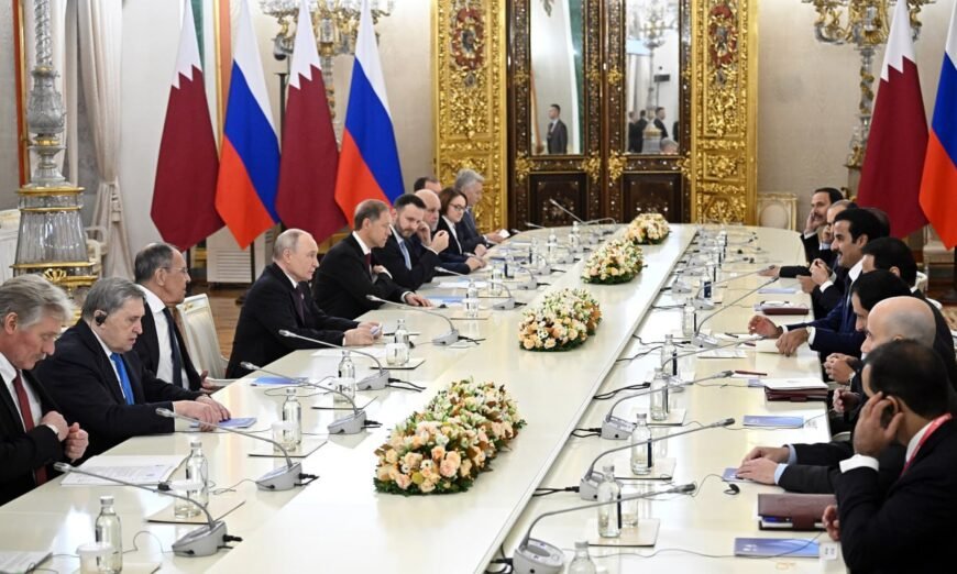 Putin meets Qatar Emir